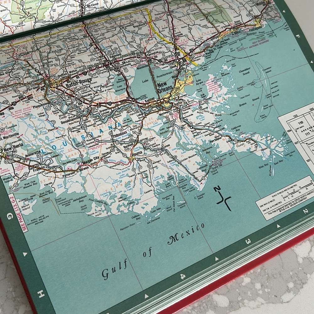 Vintage CAA 1983 Drive North America Hardcover Book Road Atlas Of Canada & USA - Picture 8 of 16
